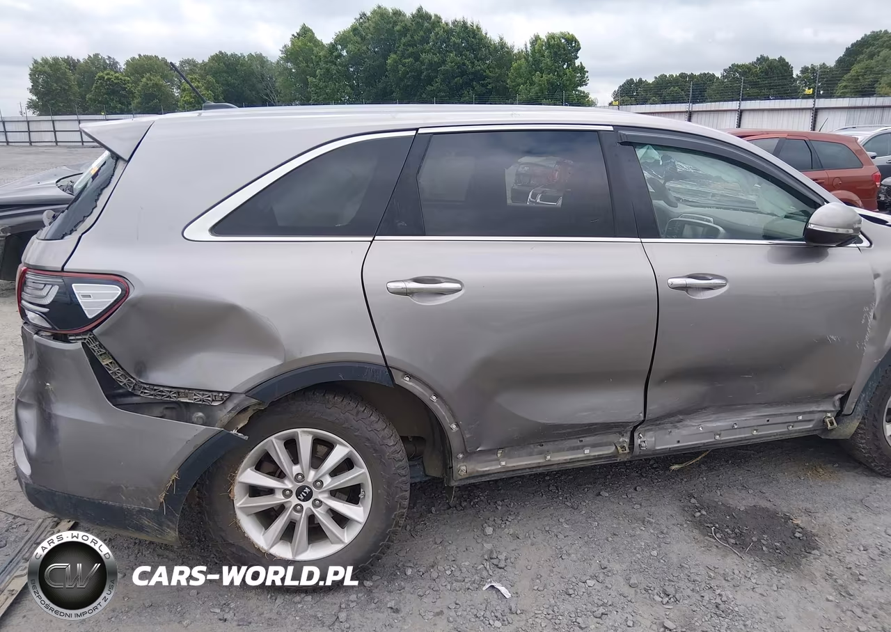 2019 Kia Sorento 2.4L L VIN:5XYPG4A37KG530442 - 11