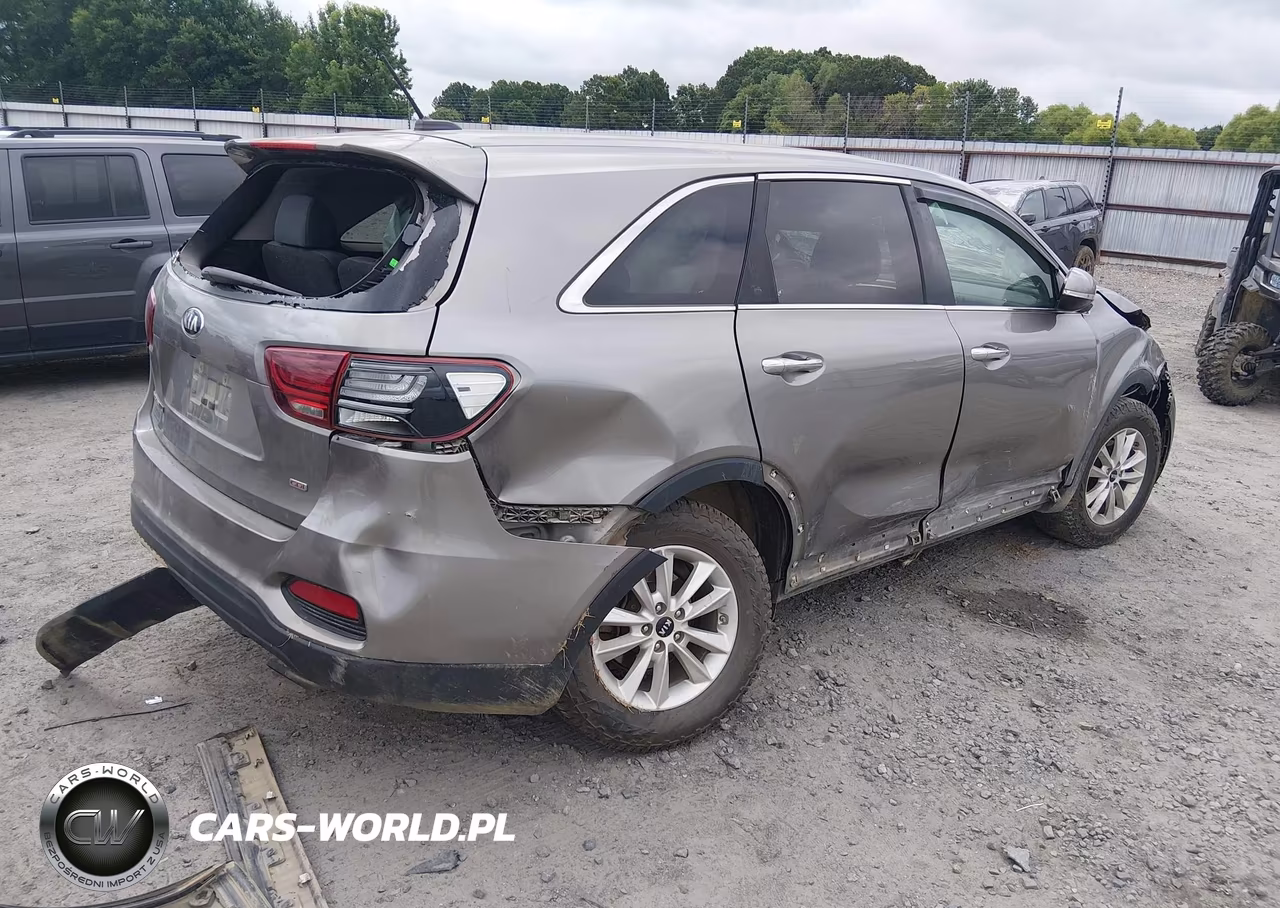 2019 Kia Sorento 2.4L L VIN:5XYPG4A37KG530442 - 4