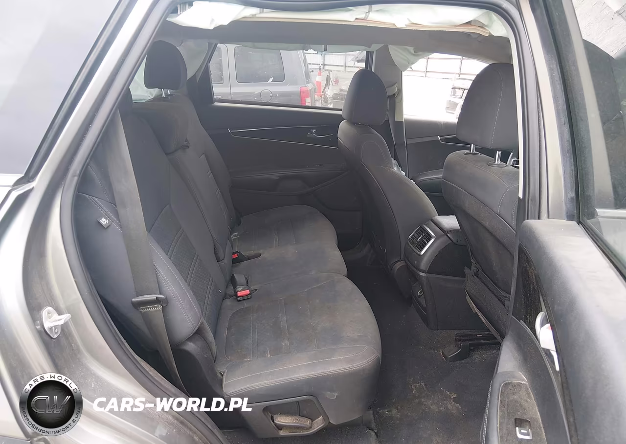 2019 Kia Sorento 2.4L L VIN:5XYPG4A37KG530442 - 8