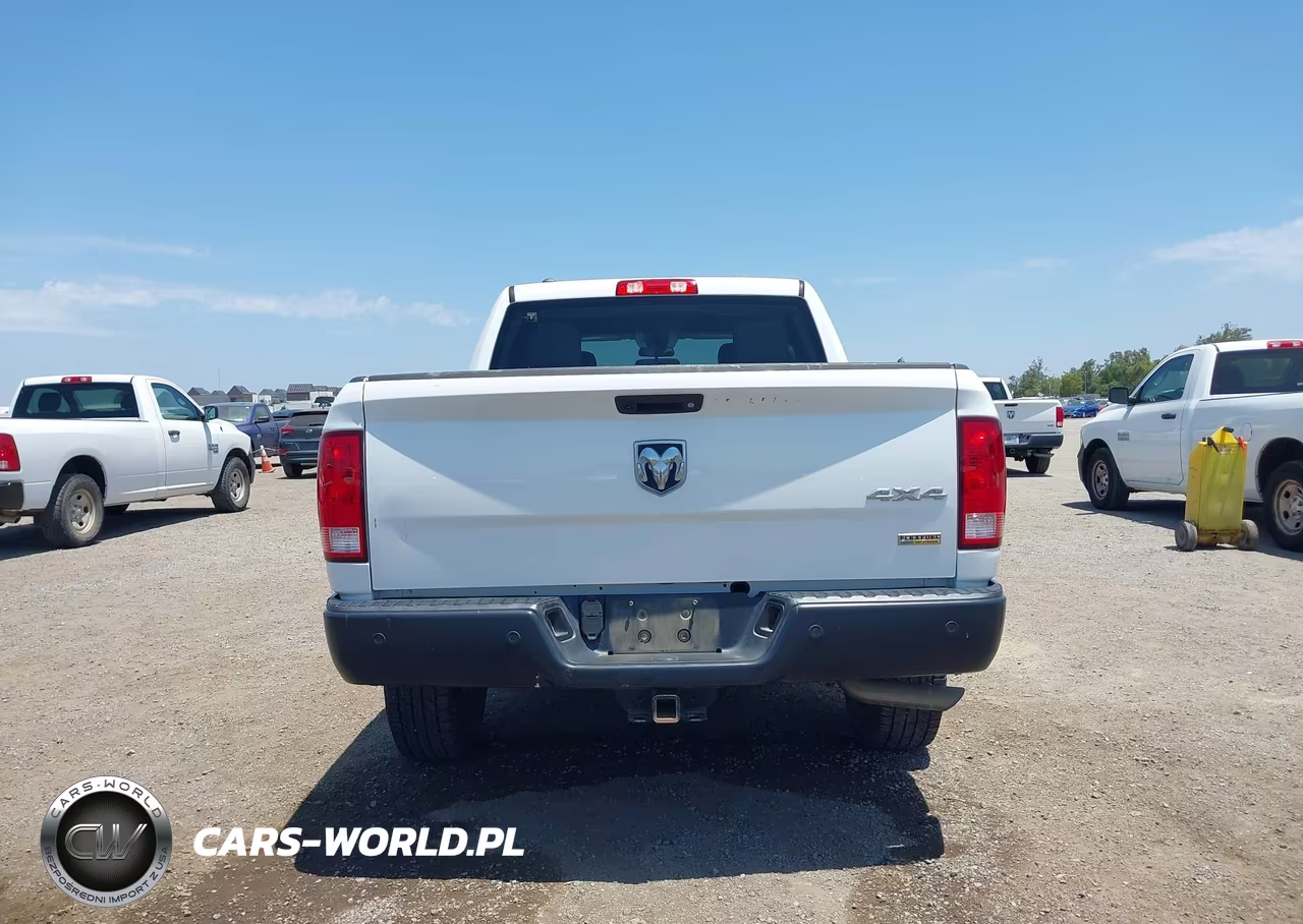 2018 Ram 1500 Tradesman 4X4 5'7 Box VIN:1C6RR7KG5JS300484 - 17