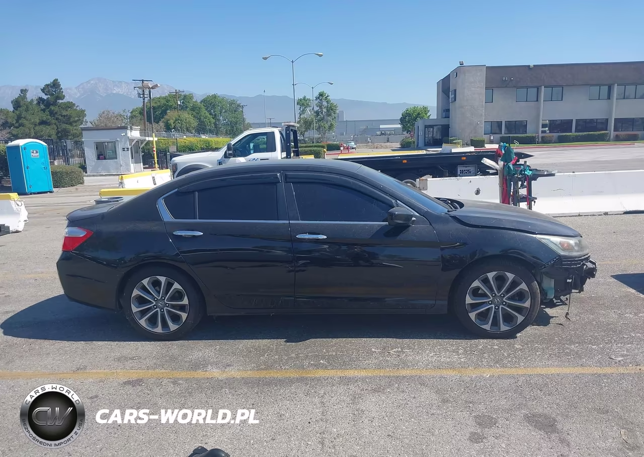 2015 Honda Accord Sport VIN:1HGCR2E54FA164200 - 14