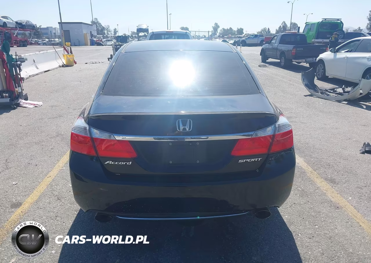 2015 Honda Accord Sport VIN:1HGCR2E54FA164200 - 17