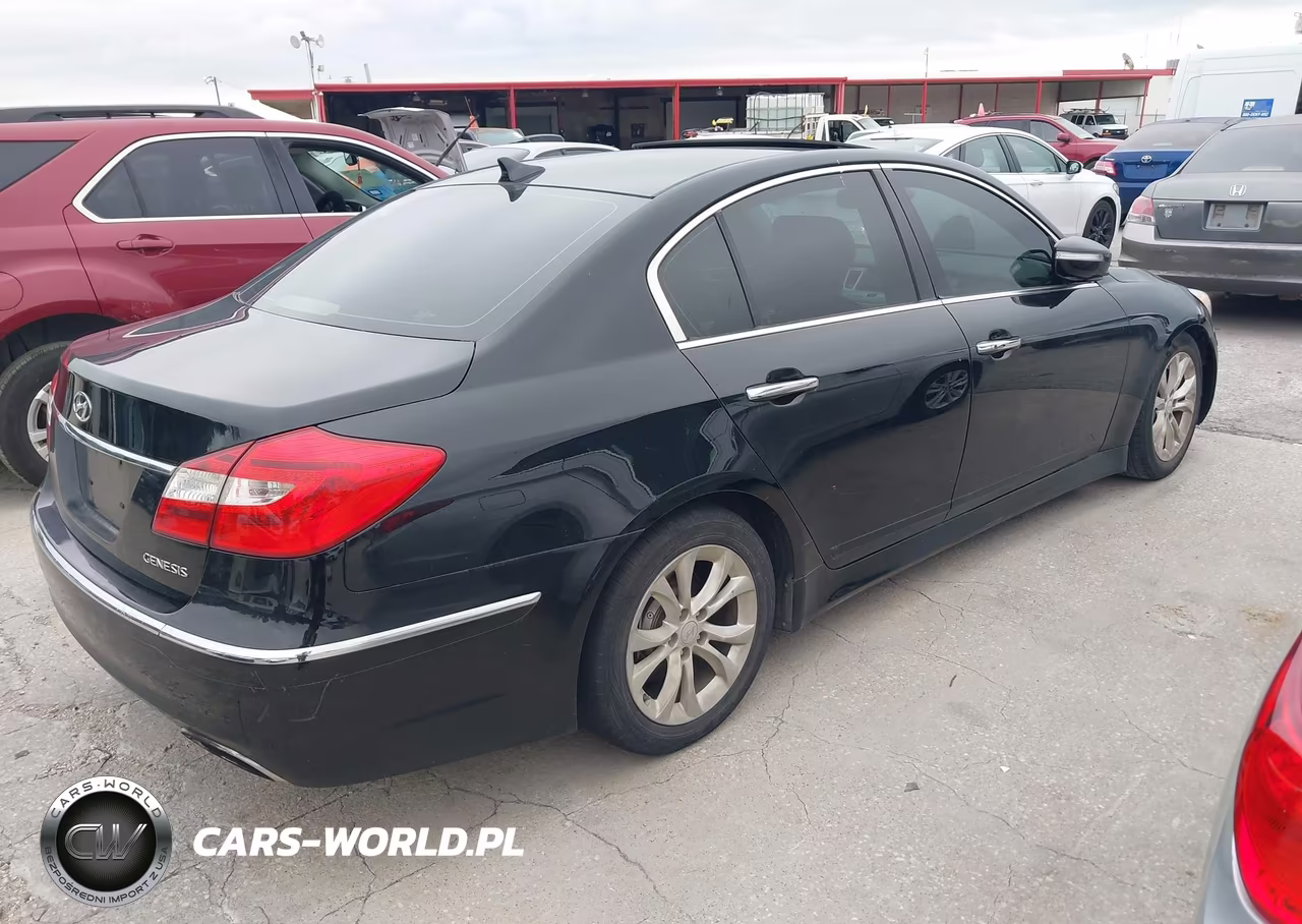 2012 Hyundai Genesis 3.8 VIN:KMHGC4DD1CU194833 - 4