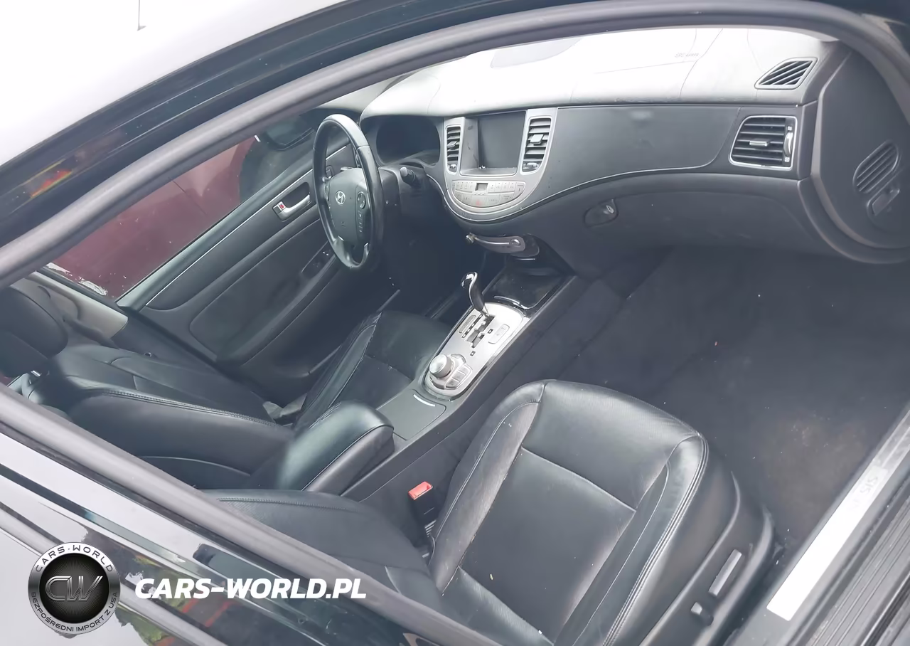 2012 Hyundai Genesis 3.8 VIN:KMHGC4DD1CU194833 - 5