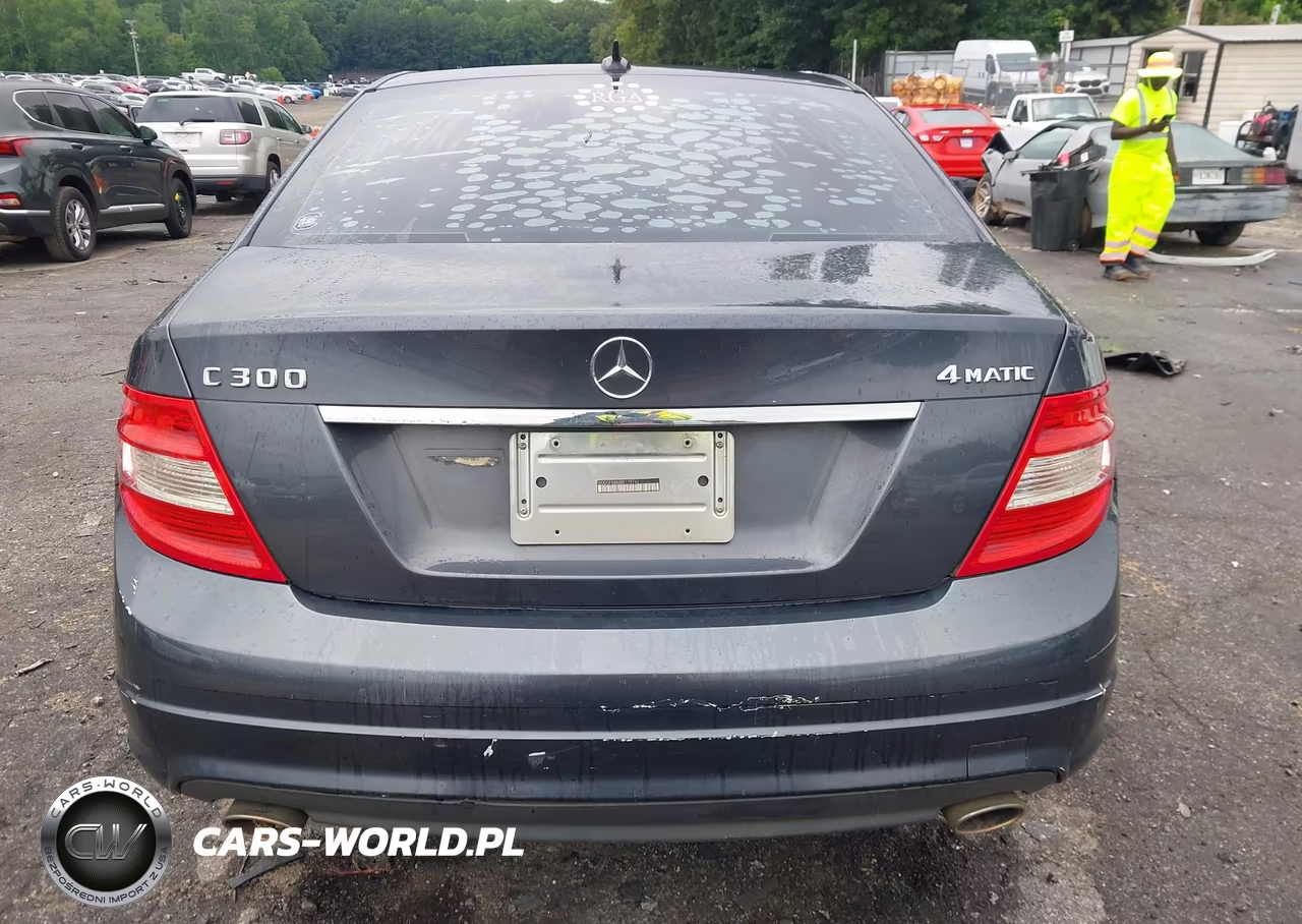 2011 Mercedes-Benz C 300 Sport 4Matic VIN:WDDGF8BB8BR175742 - 16