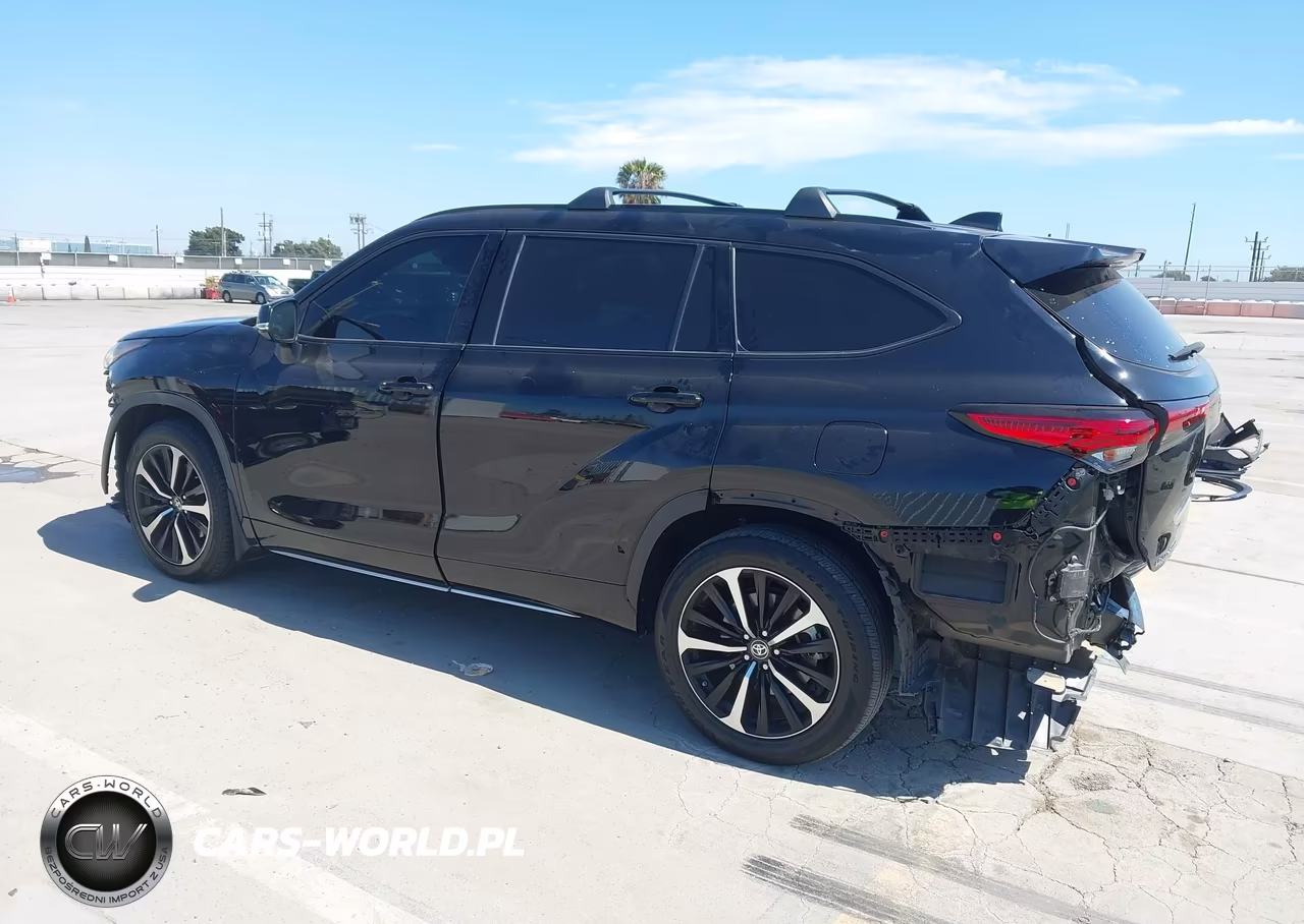 2022 Toyota Highlander Xse VIN:5TDJZRBH6NS183927 - 3