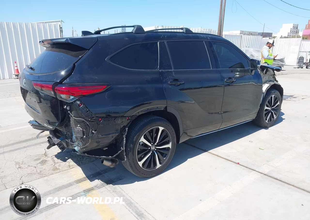 2022 Toyota Highlander Xse VIN:5TDJZRBH6NS183927 - 4