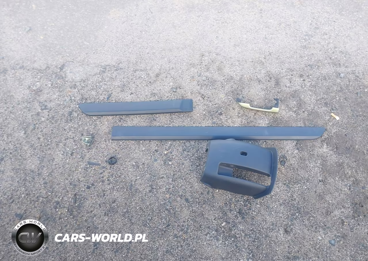 2011 Kia Soul + VIN:KNDJT2A20B7197818 - 12