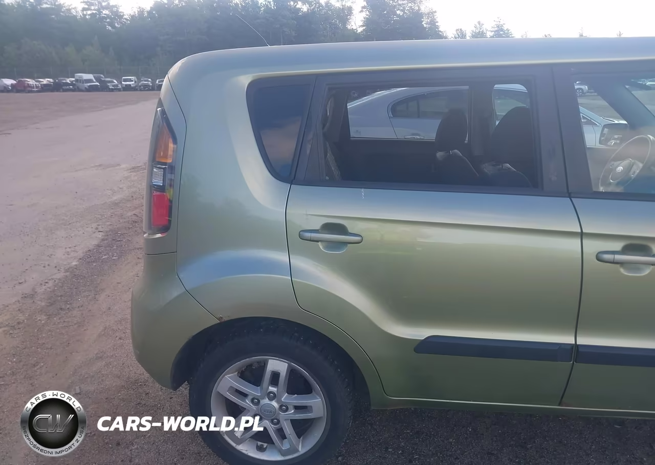 2011 Kia Soul + VIN:KNDJT2A20B7197818 - 19