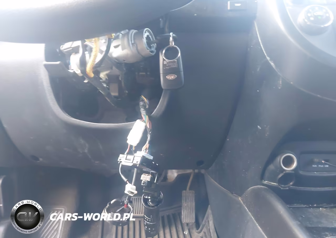 2011 Kia Soul + VIN:KNDJT2A20B7197818 - 6