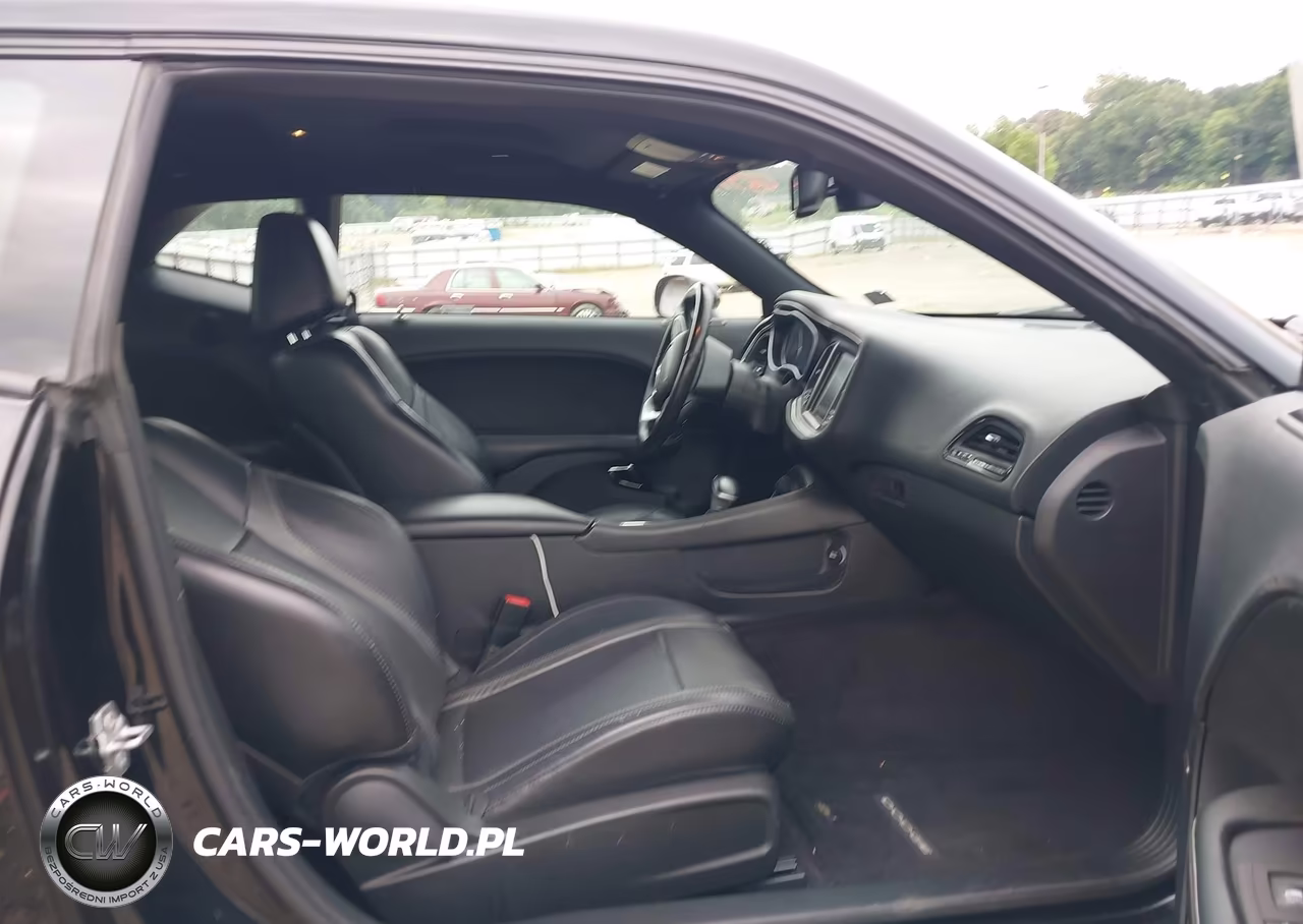 2016 Dodge Challenger R-T Plus VIN:2C3CDZBT4GH226145 - 5