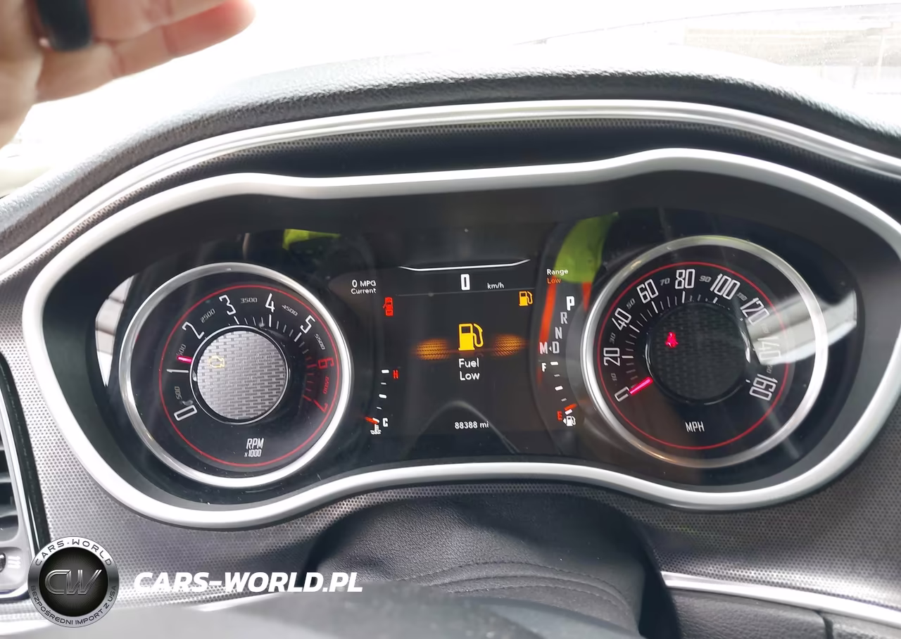 2016 Dodge Challenger R-T Plus VIN:2C3CDZBT4GH226145 - 7