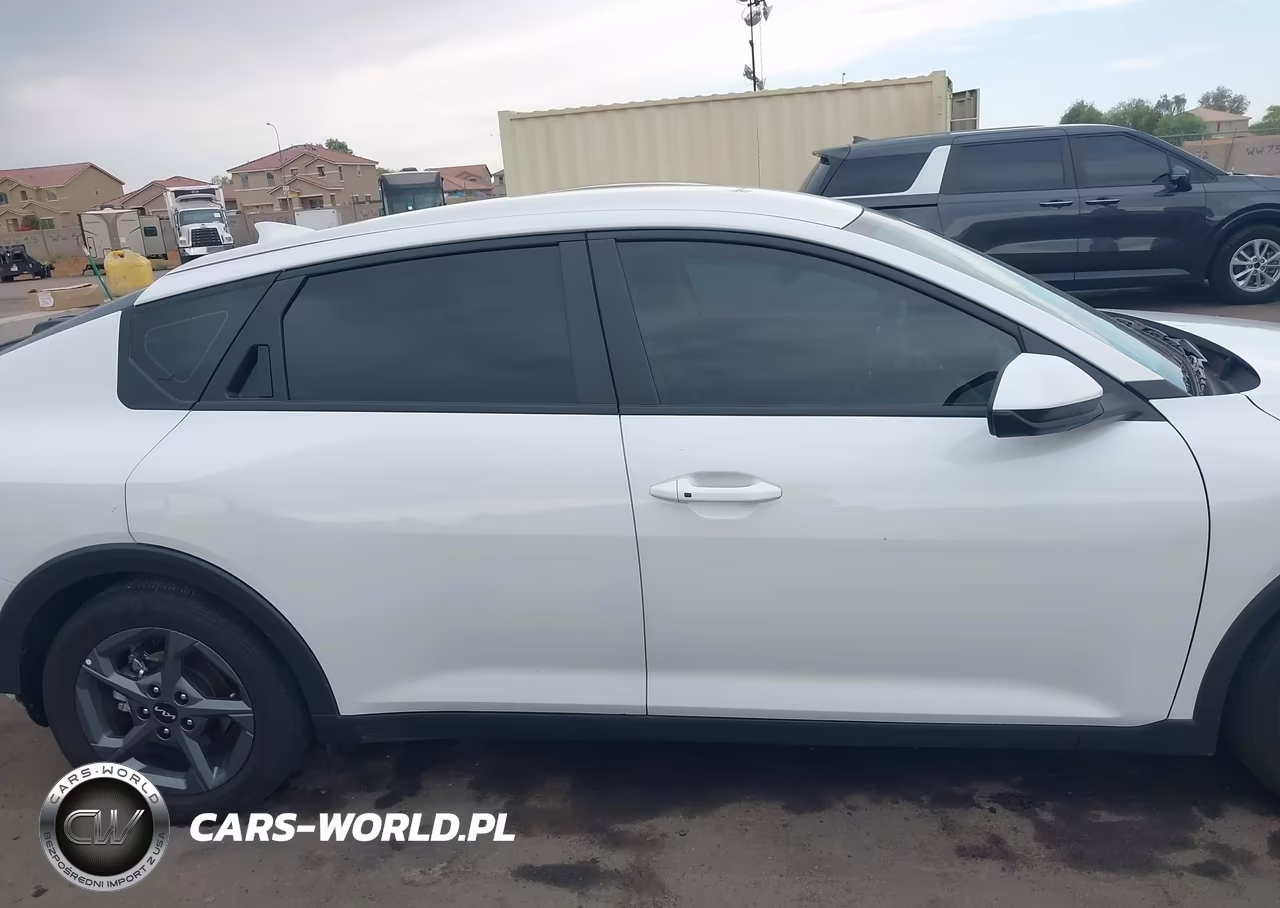 2025 Kia K4 Lxs VIN:3KPFT4DE6SE144967 - 13