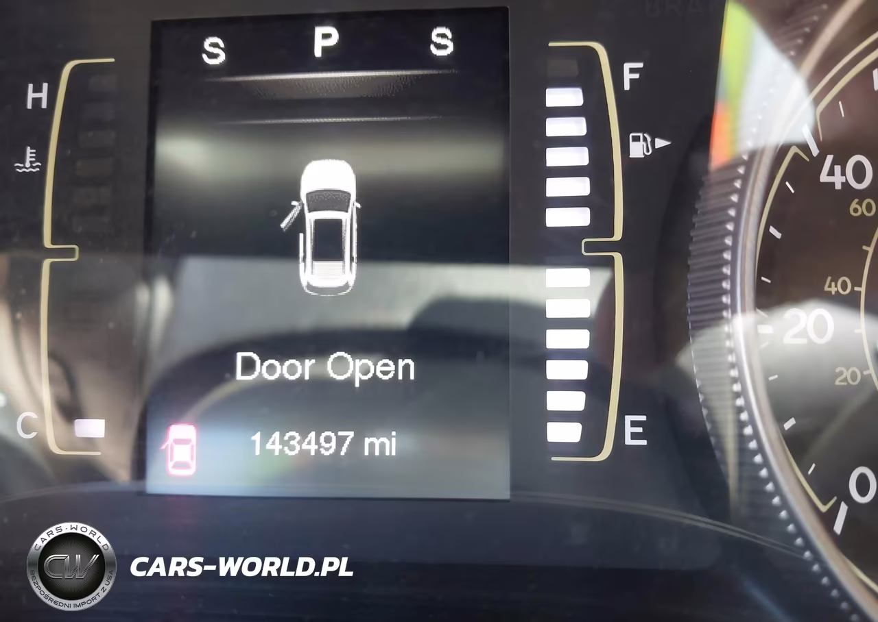 2015 Jeep Cherokee Latitude VIN:1C4PJMCS8FW668568 - 15