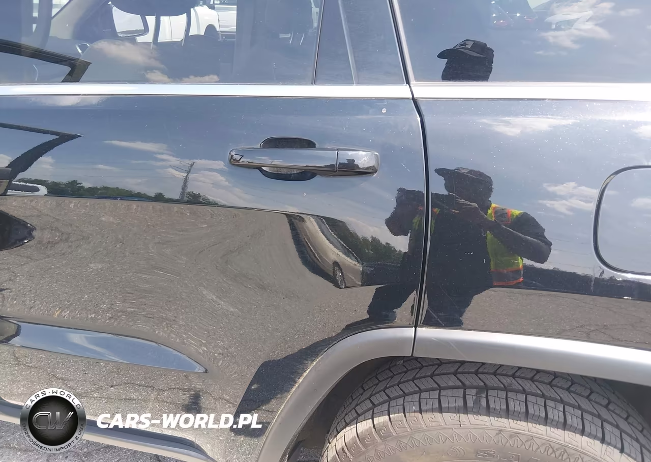 2021 Jeep Grand Cherokee Laredo E 4X4 VIN:1C4RJFAG6MC793652 - 12