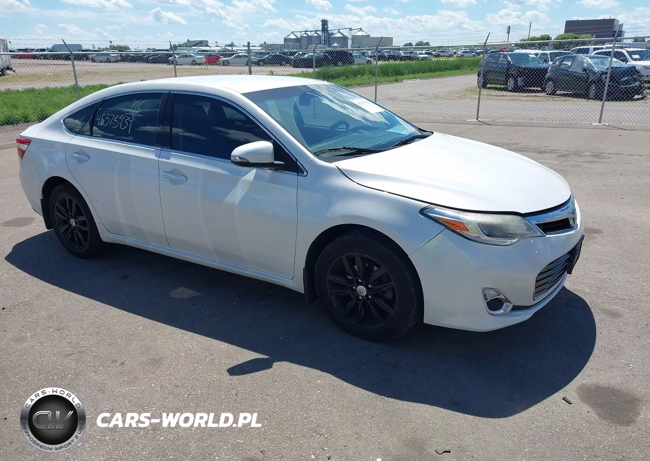 2013 TOYOTA AVALON XLE – zdjęcie 1 z 16