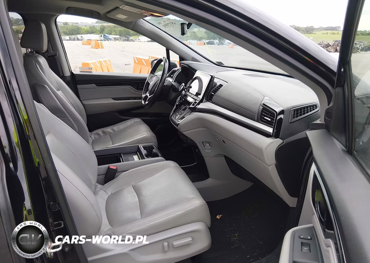 2018 Honda Odyssey Elite VIN:5FNRL6H97JB099746 - 5
