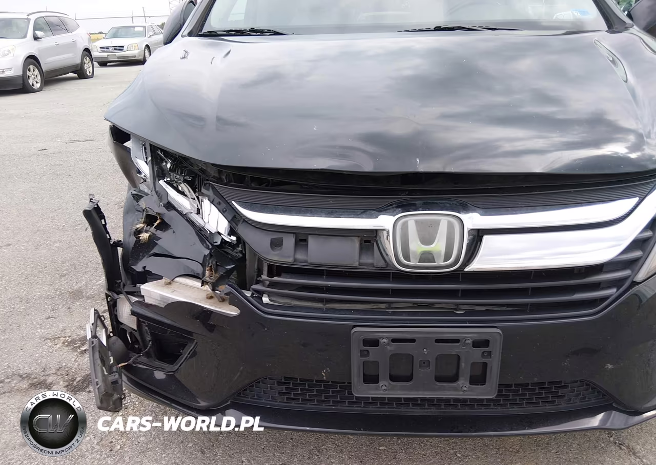 2018 Honda Odyssey Elite VIN:5FNRL6H97JB099746 - 6