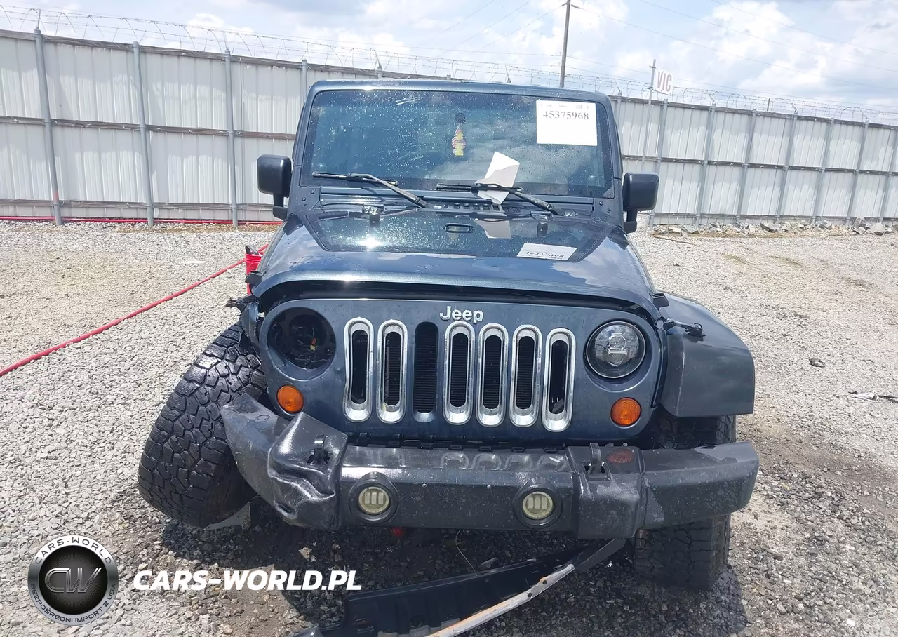 2007 Jeep Wrangler Unlimited X VIN:1J4GB39157L124922 - 13