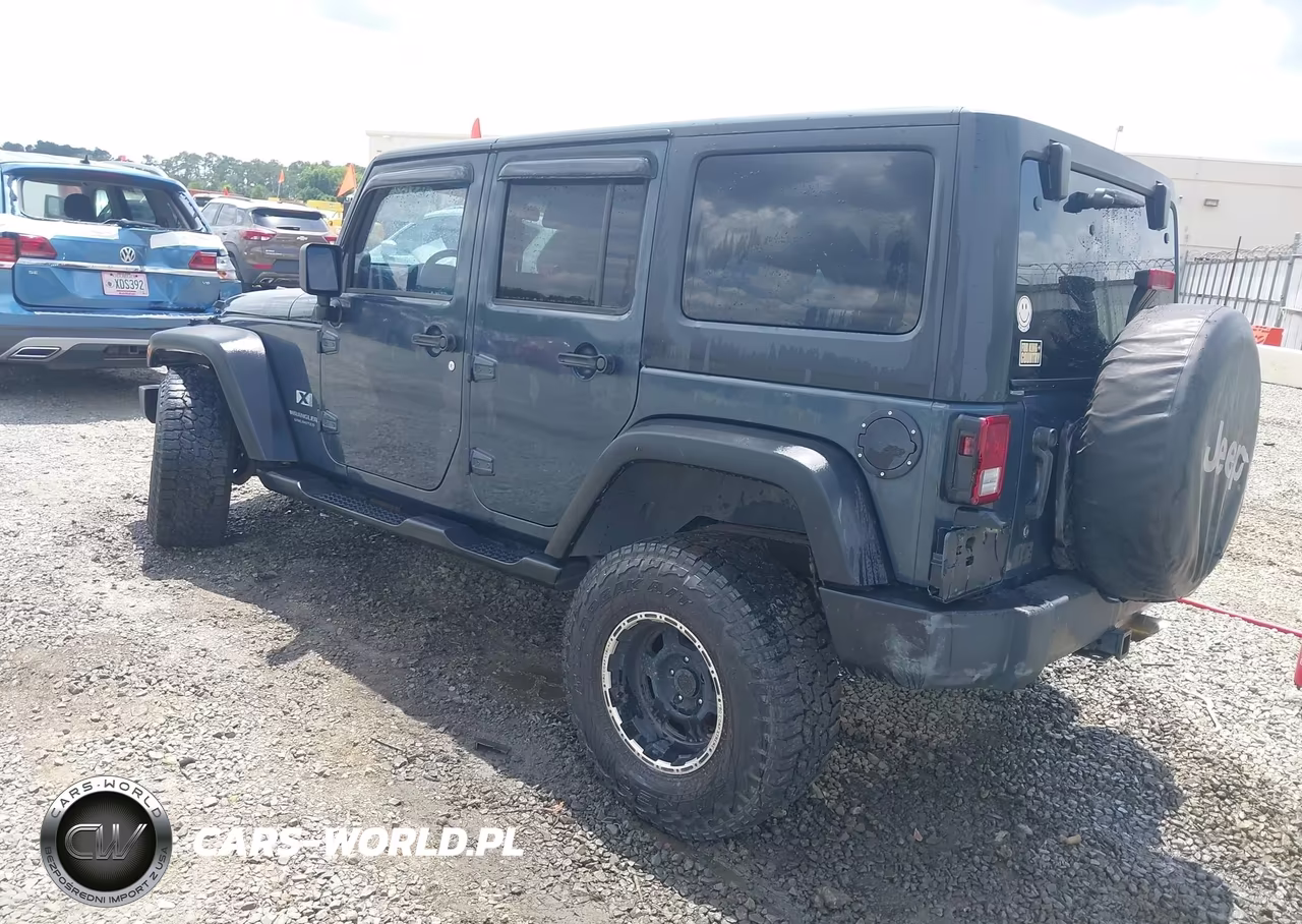 2007 Jeep Wrangler Unlimited X VIN:1J4GB39157L124922 - 3