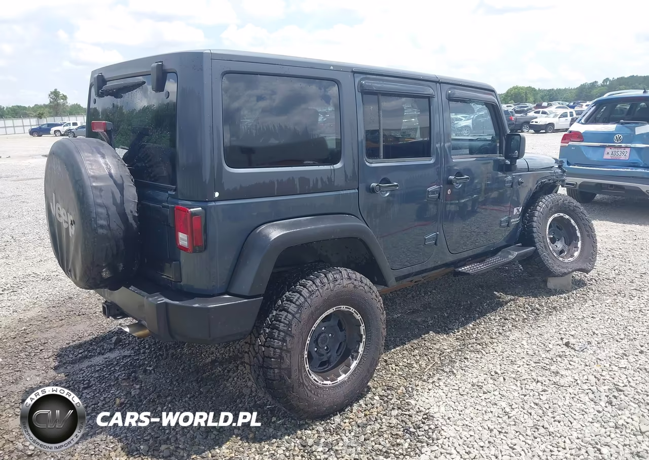 2007 Jeep Wrangler Unlimited X VIN:1J4GB39157L124922 - 4
