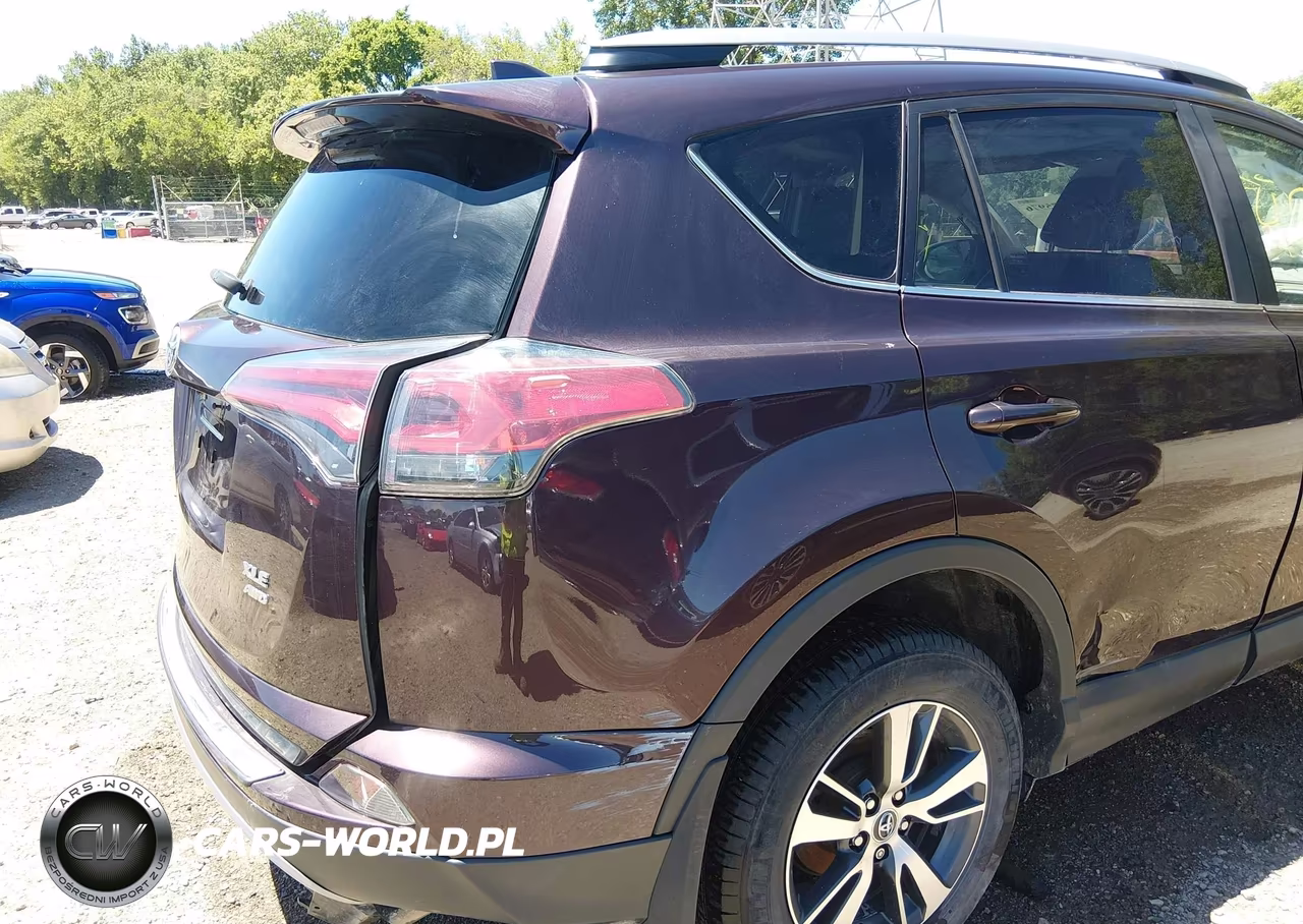 2018 Toyota Rav4 Xle VIN:2T3RFREV5JW836186 - 13