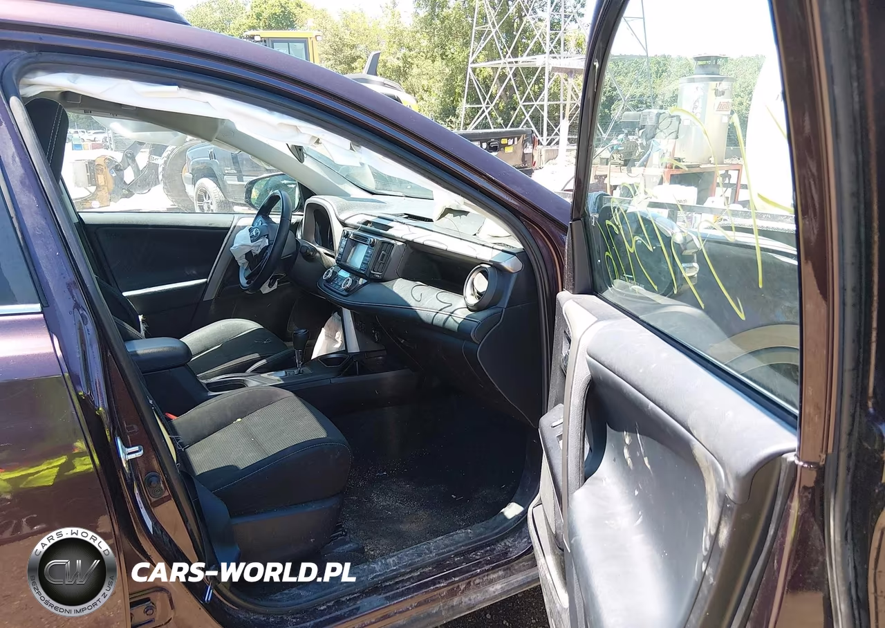 2018 Toyota Rav4 Xle VIN:2T3RFREV5JW836186 - 5