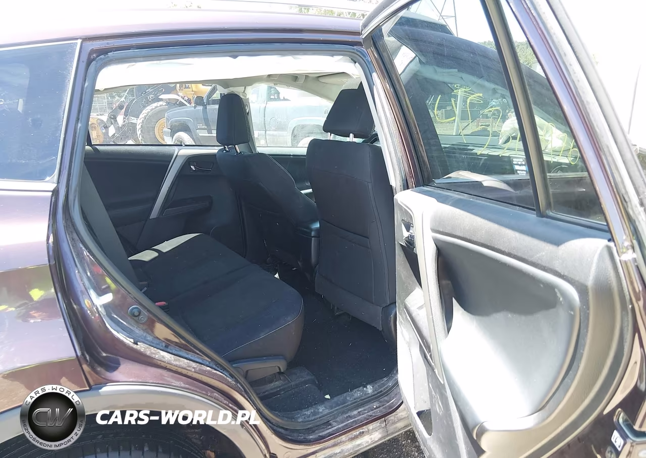 2018 Toyota Rav4 Xle VIN:2T3RFREV5JW836186 - 8