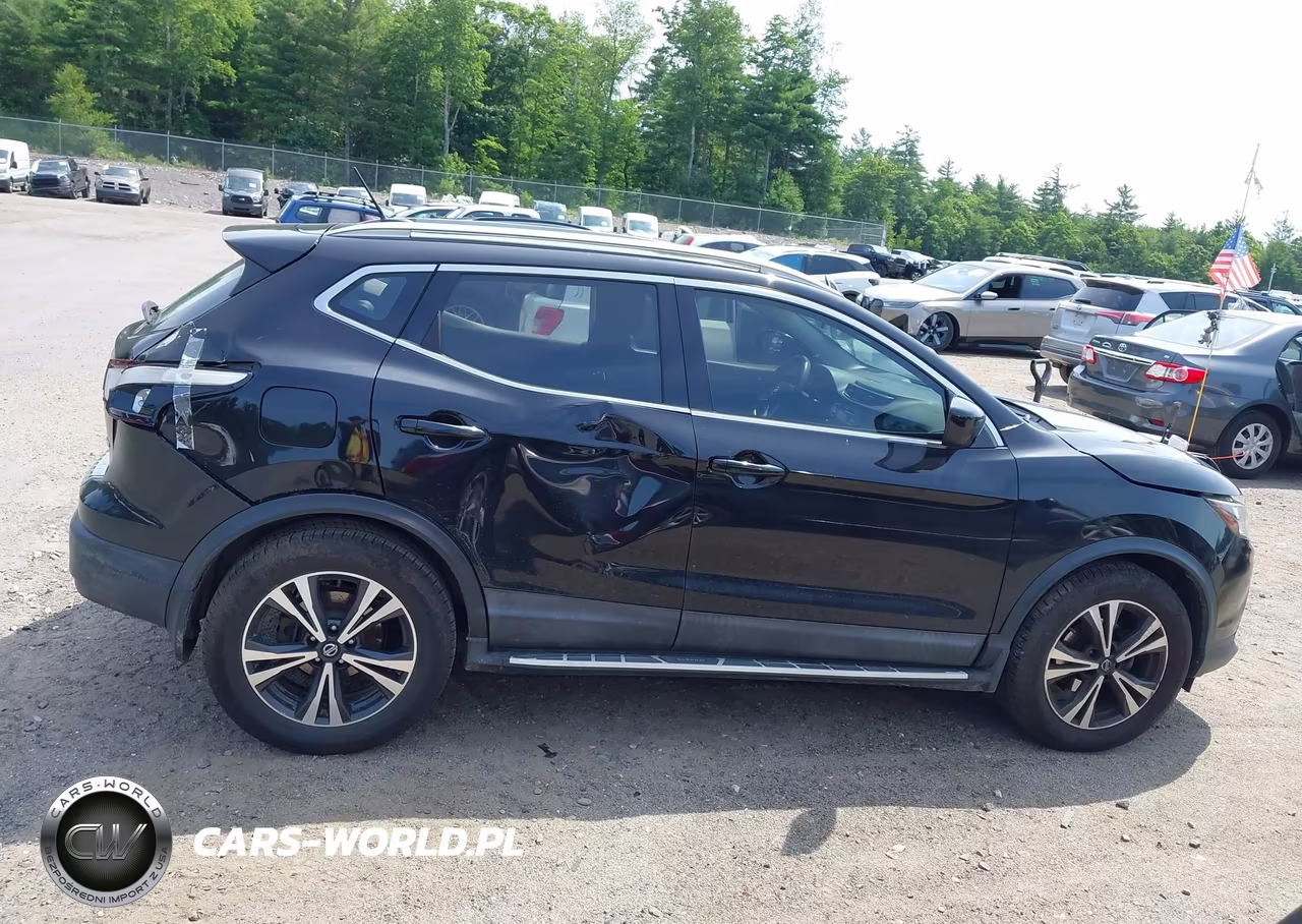 2017 Nissan Rogue Sport S VIN:JN1BJ1CRXHW130160 - 13