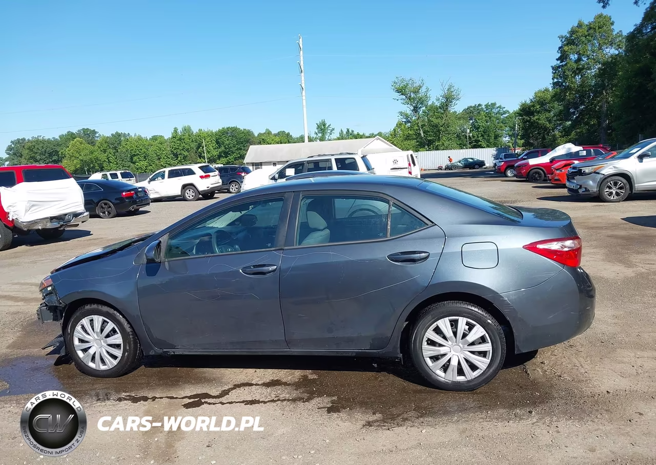 2019 Toyota Corolla Le VIN:5YFBURHE1KP897758 - 14
