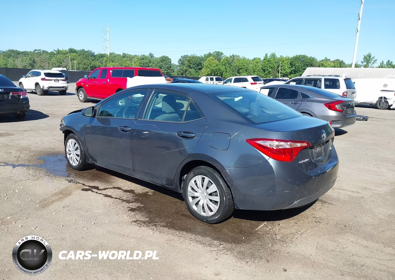 2019 Toyota Corolla Le VIN:5YFBURHE1KP897758 - 3