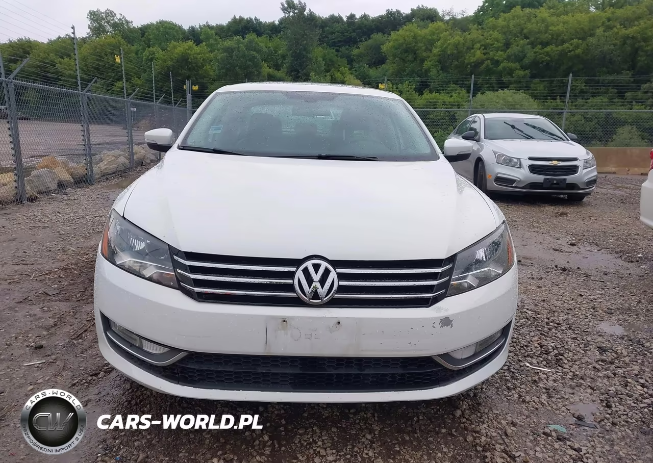 2015 Volkswagen Passat 3.6L V6 Sel Premium VIN:1VWCM7A39FC083838 - 12