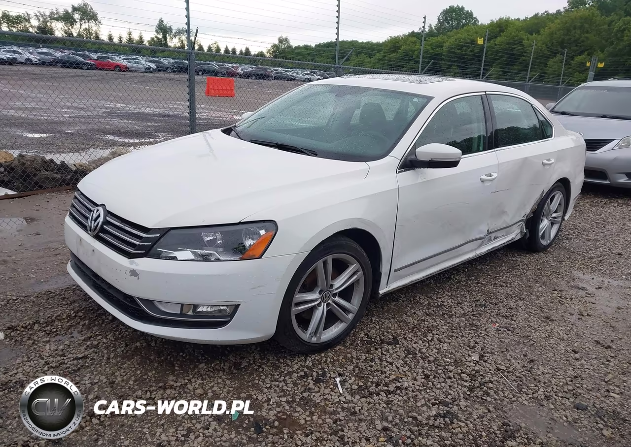 2015 Volkswagen Passat 3.6L V6 Sel Premium VIN:1VWCM7A39FC083838 - 2