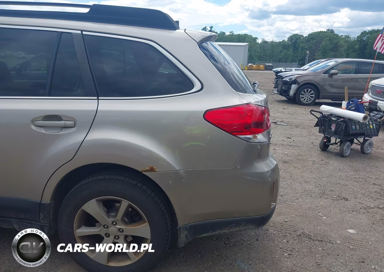 2014 Subaru Outback 2.5I Limited VIN:4S4BRBLC8E3247610 - 17
