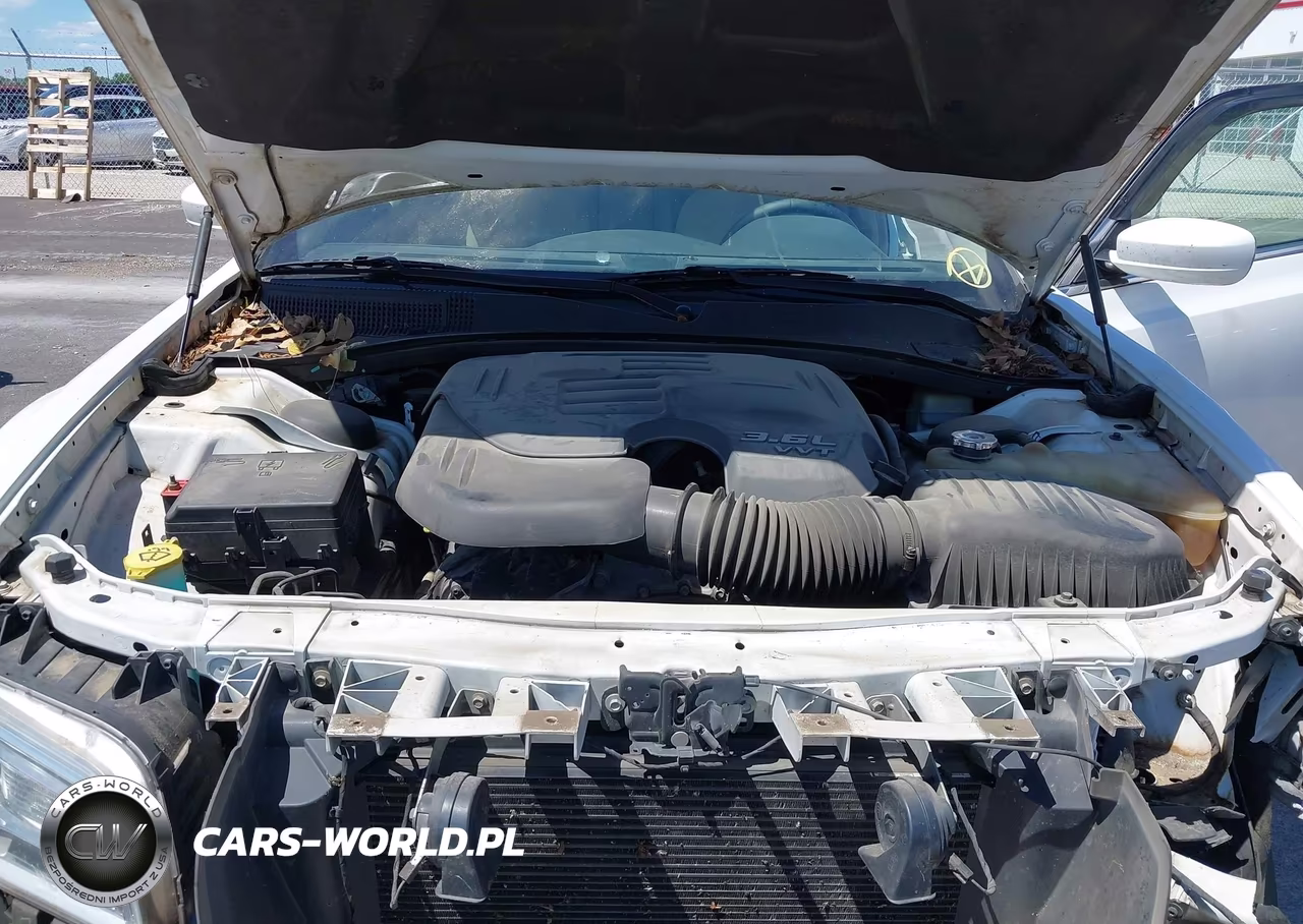 2012 Chrysler 300 VIN:2C3CCAAG3CH166524 - 10