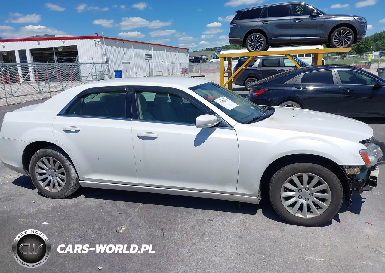 2012 Chrysler 300 VIN:2C3CCAAG3CH166524 - 14