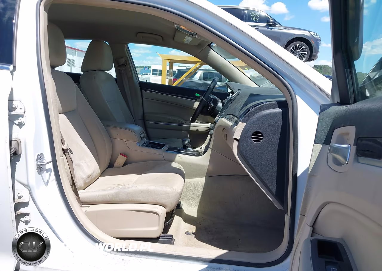 2012 Chrysler 300 VIN:2C3CCAAG3CH166524 - 5