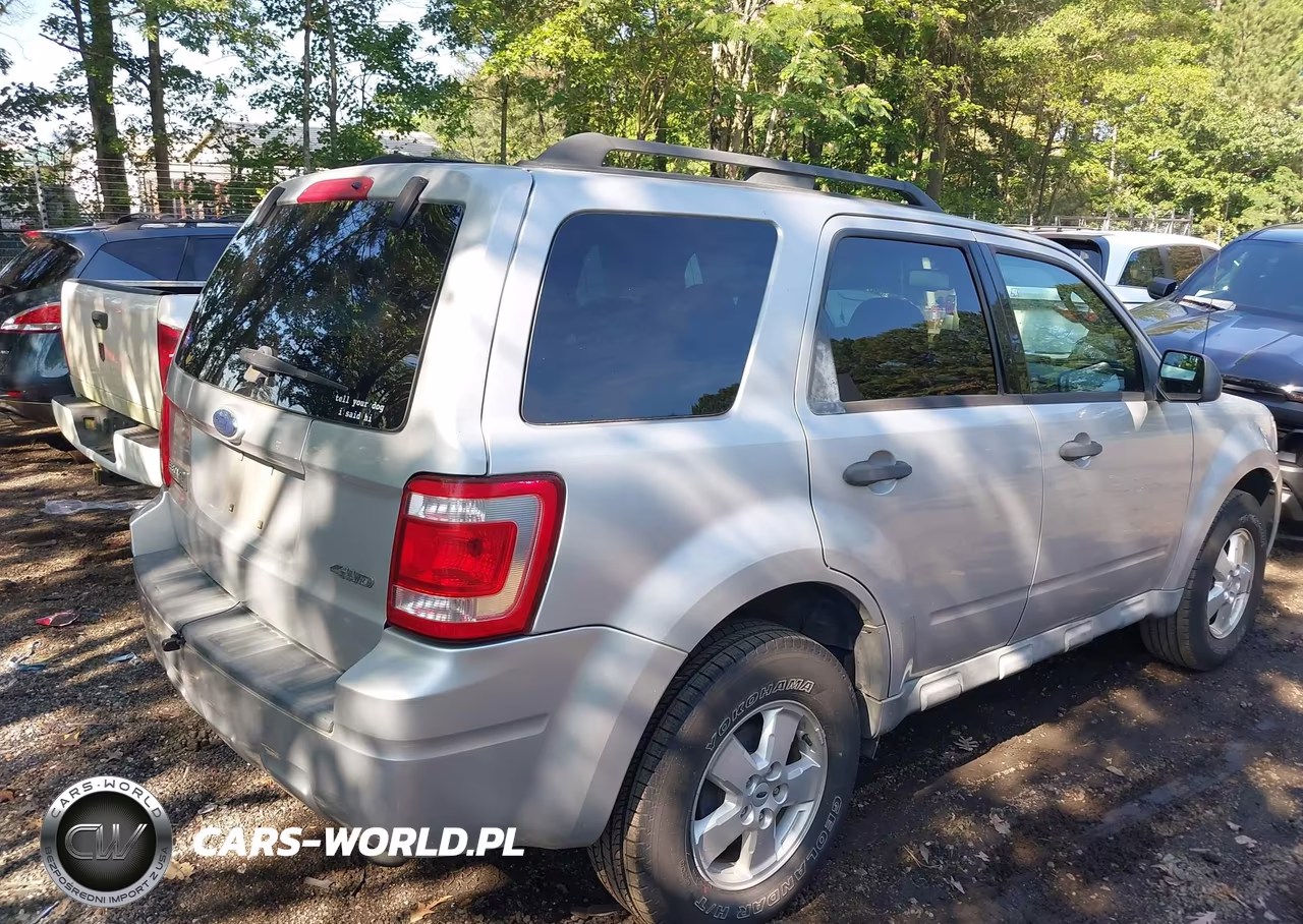 2009 Ford Escape Xlt VIN:1FMCU93G39KC46472 - 4