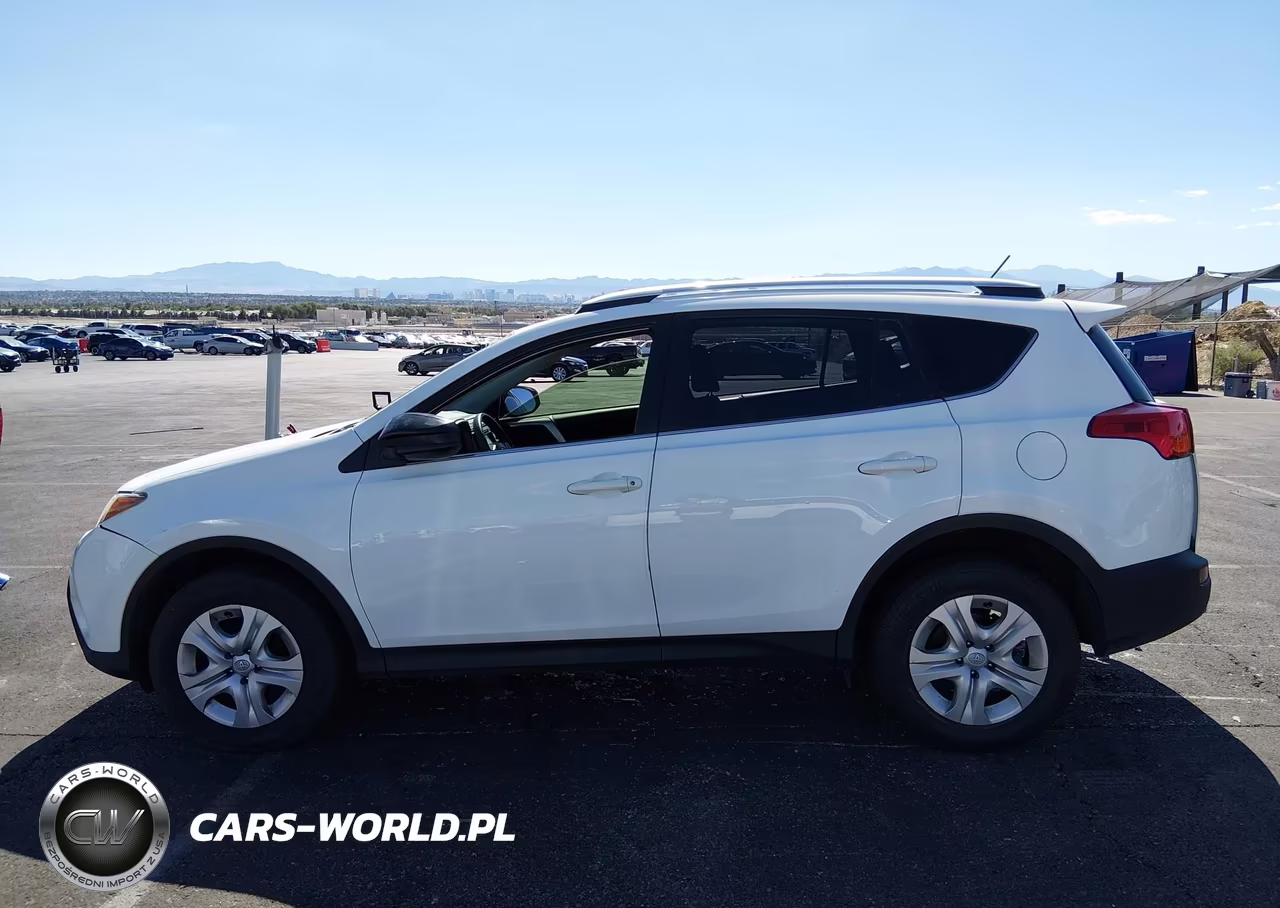 2015 Toyota Rav4 Le VIN:JTMBFREVXFJ022865 - 14