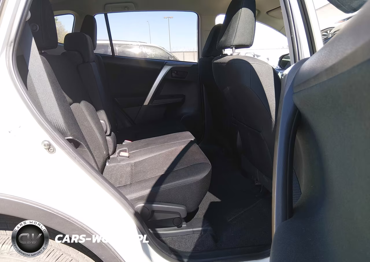 2015 Toyota Rav4 Le VIN:JTMBFREVXFJ022865 - 8