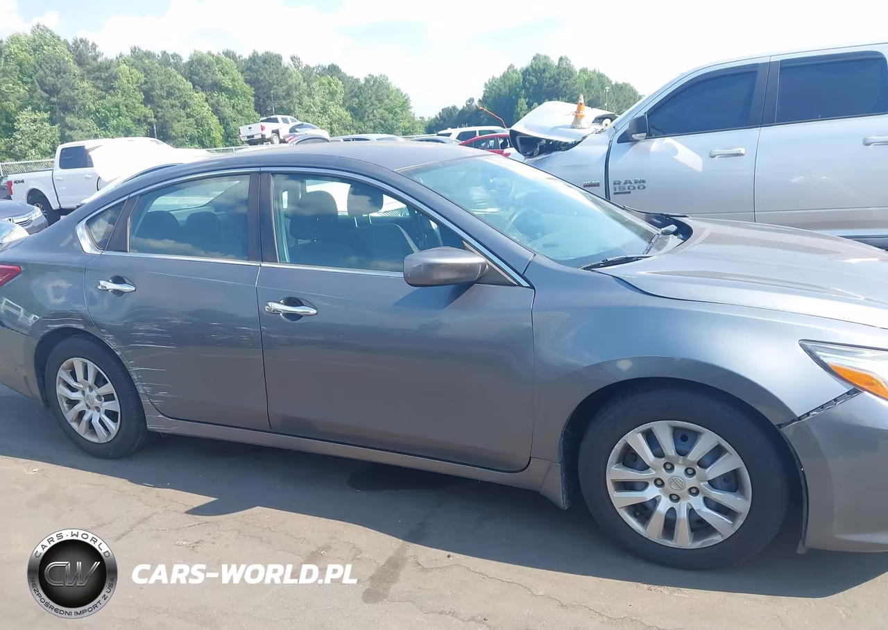 2018 Nissan Altima 2.5 S VIN:1N4AL3AP5JC233757 - 13