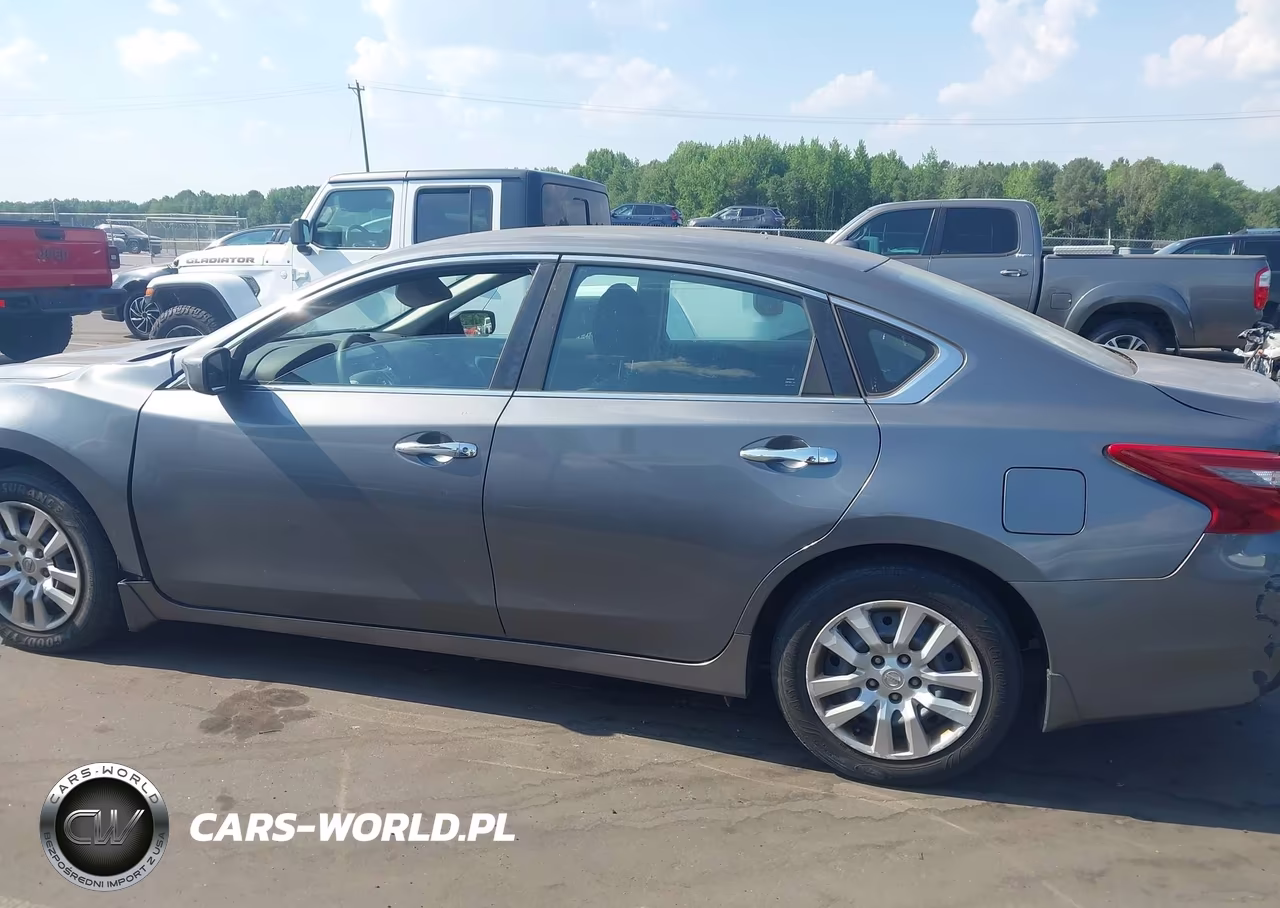 2018 Nissan Altima 2.5 S VIN:1N4AL3AP5JC233757 - 14