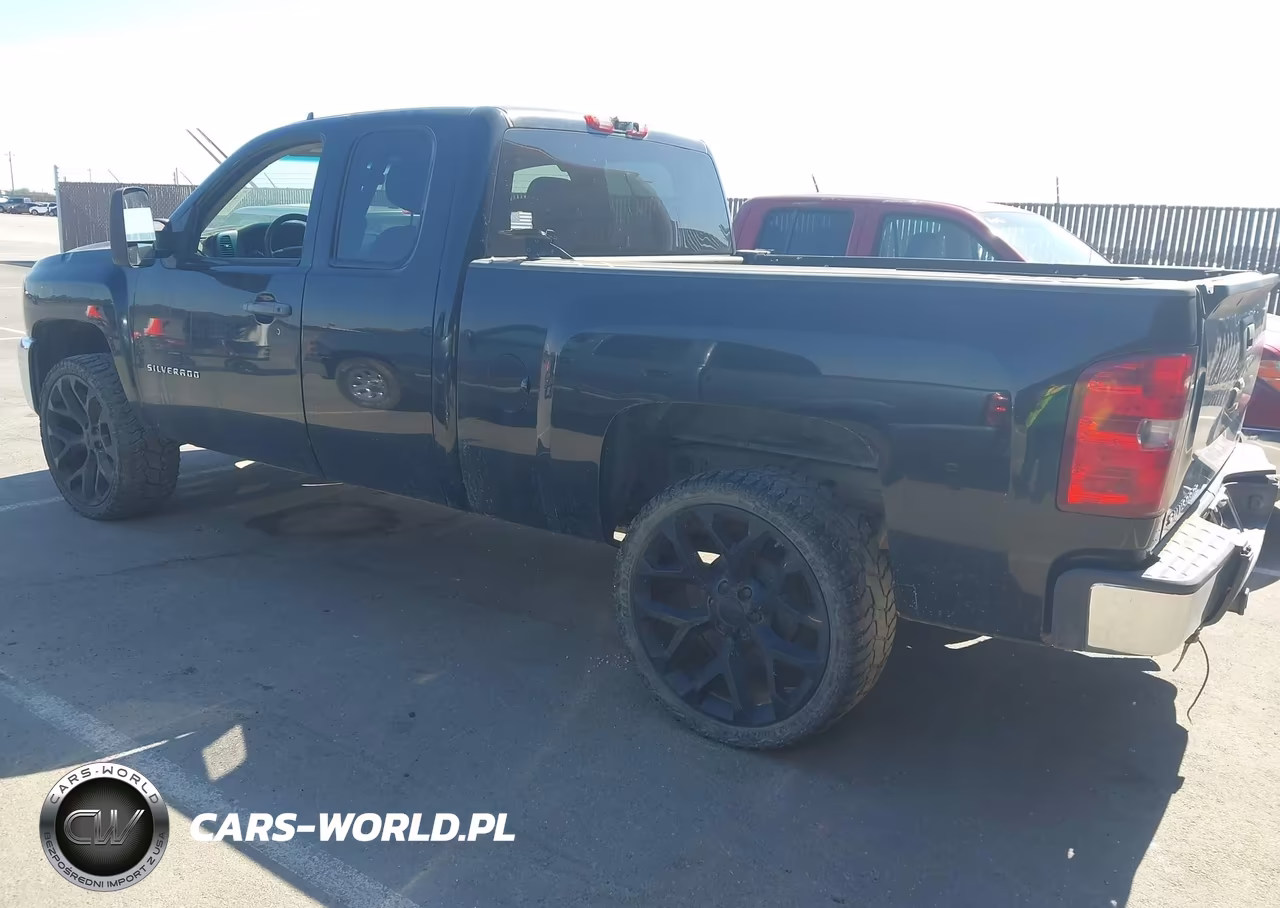 2012 Chevrolet Silverado 1500 Ls VIN:1GCRKREA7CZ352371 - 3