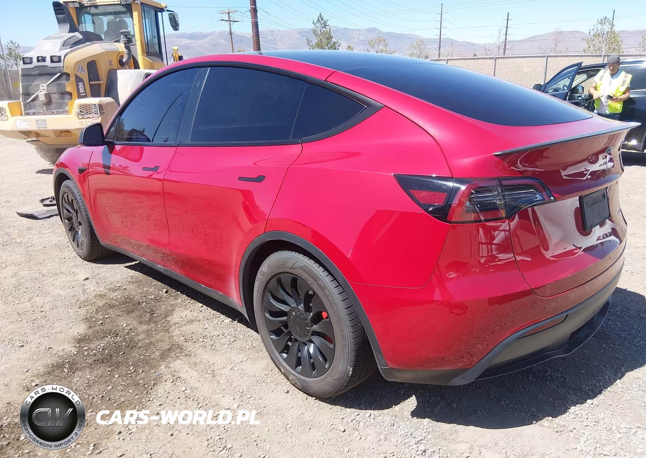 2023 Tesla Model Y Performance Dual Motor All-Wheel Drive VIN:7SAYGDEF7PF632110 - 3