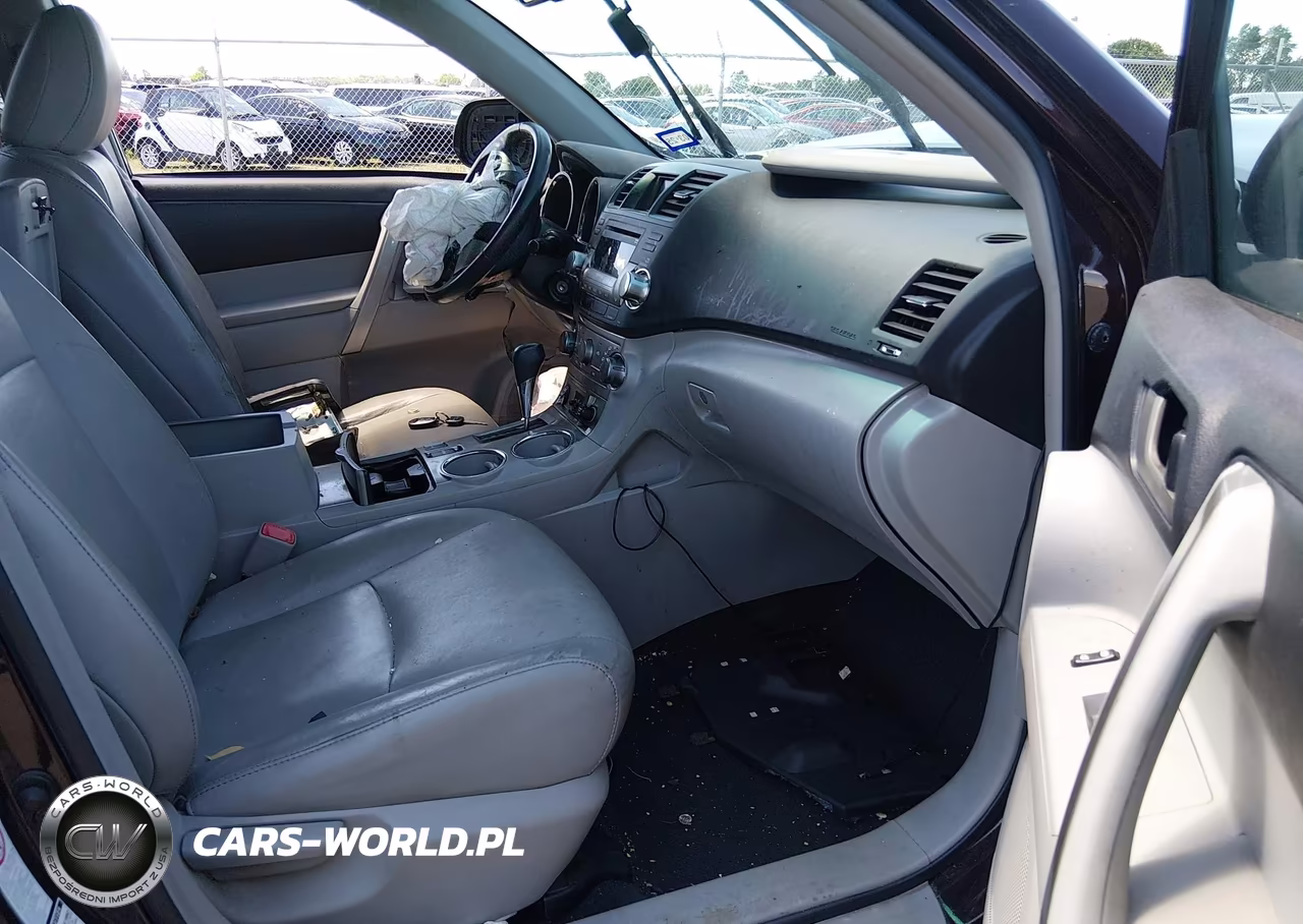 2011 Toyota Highlander Se V6 VIN:5TDBK3EH3BS045646 - 5