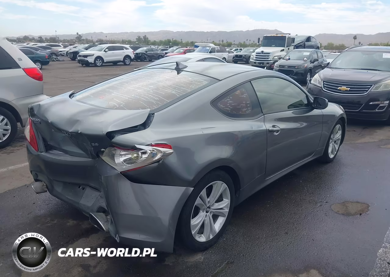 2010 Hyundai Genesis 3.8 VIN:KMHHU6KH2AU013495 - 4