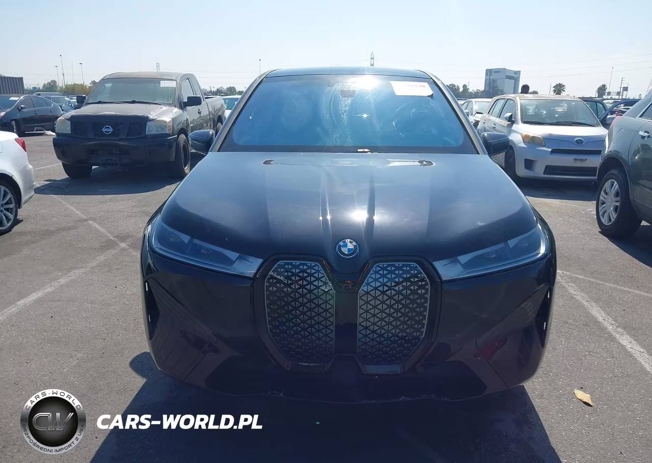 2025 BMW Ix xDrive50 VIN:WB523CF06SCT92553 - 12