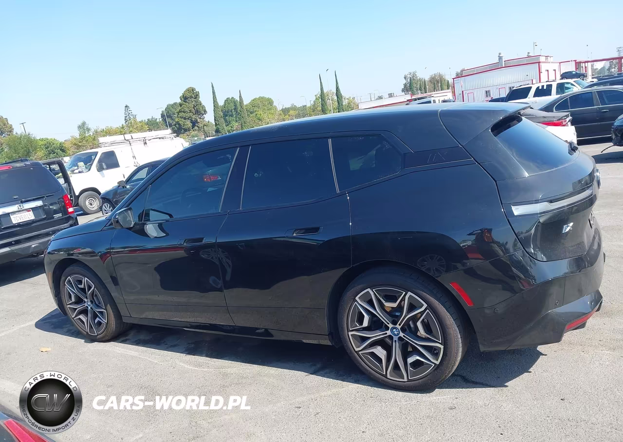 2025 BMW Ix xDrive50 VIN:WB523CF06SCT92553 - 14