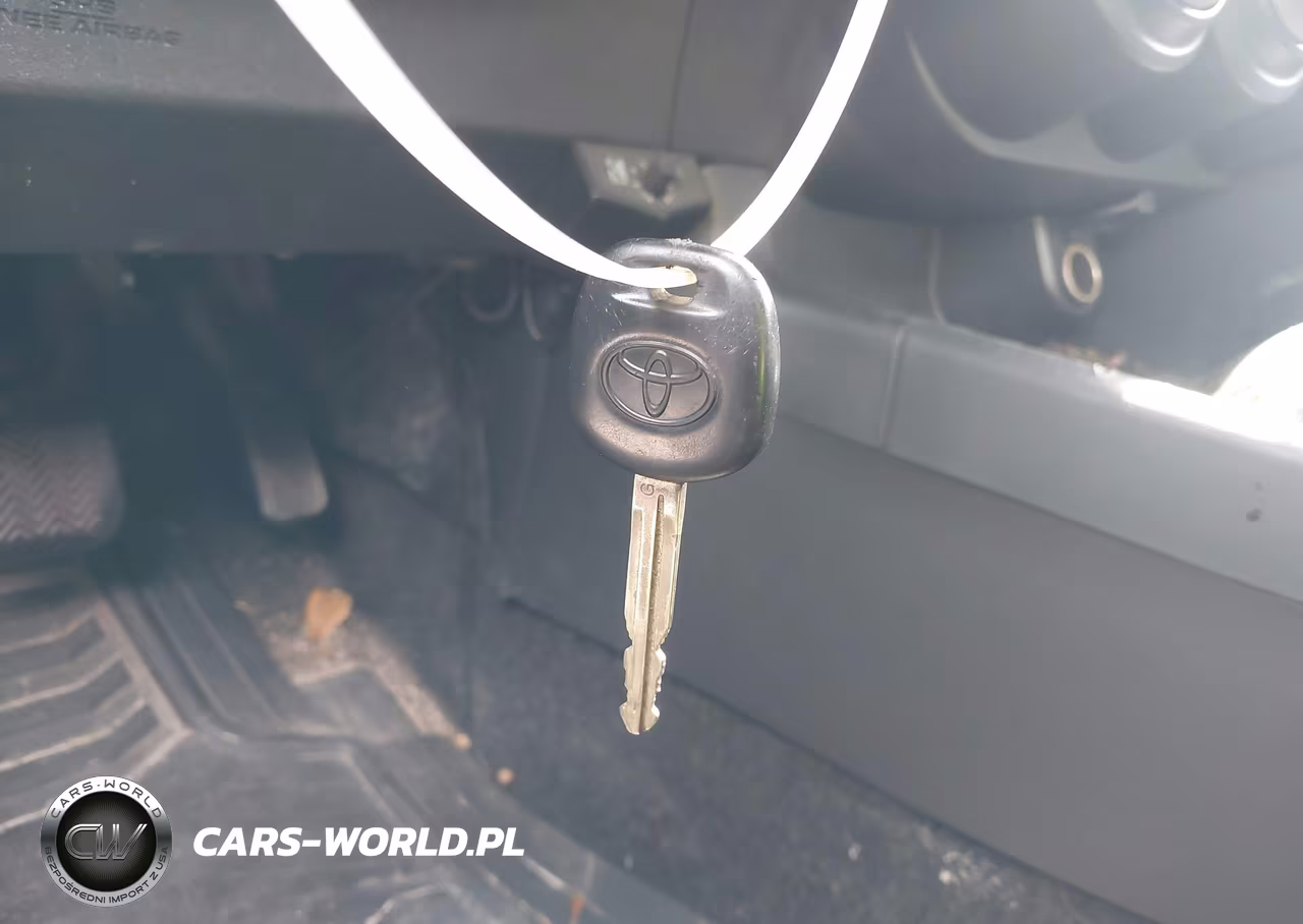 2011 Scion Tc VIN:JTKJF5C74B3018388 - 11