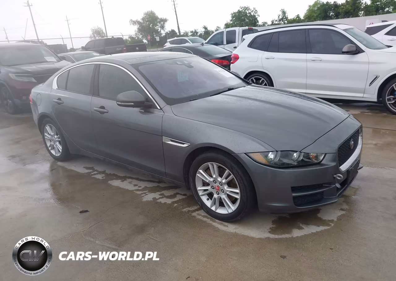 2017 Jaguar Xe 25T Premium